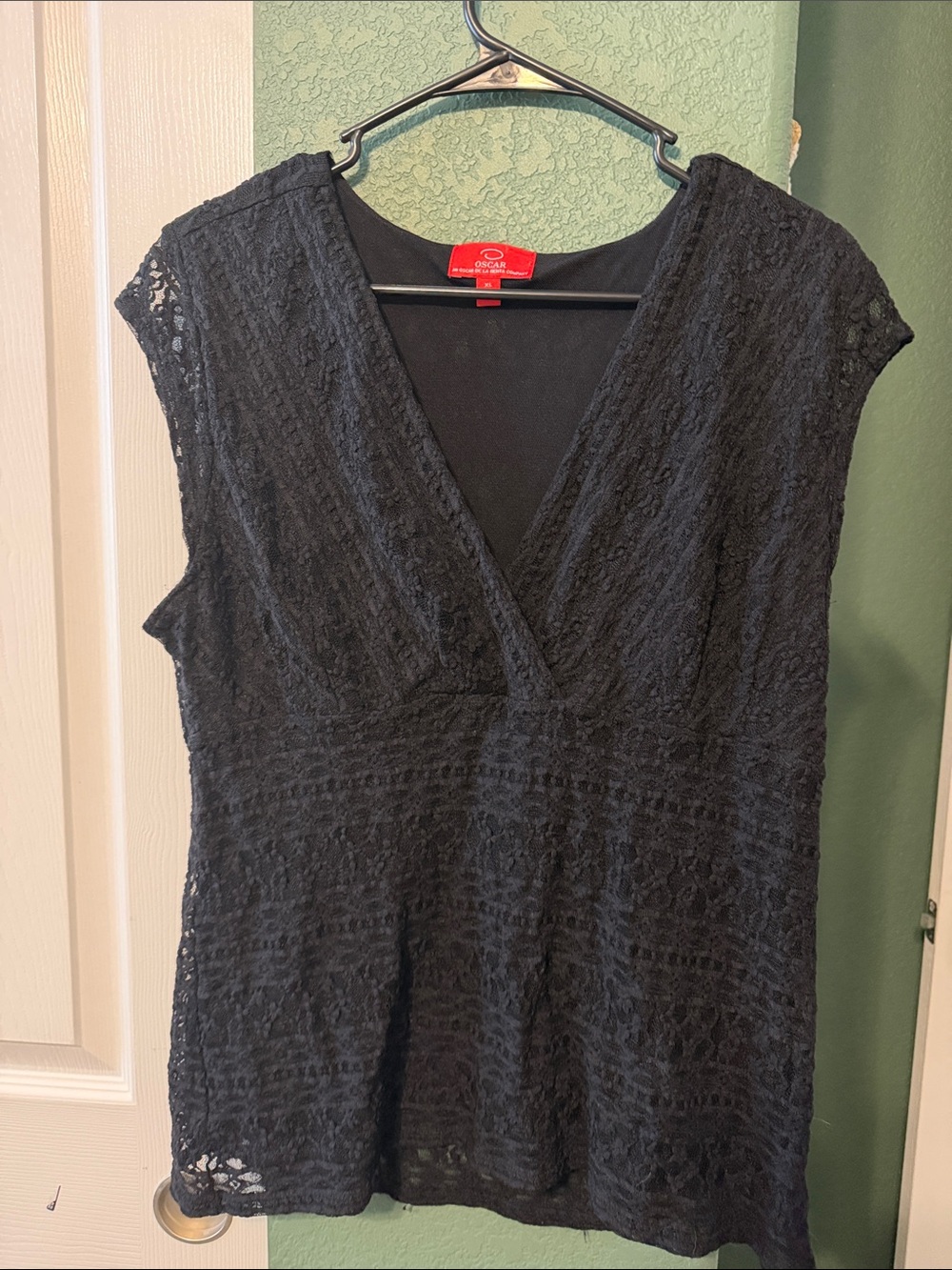 Oscar De La Renta Black Lace V-Neck Blouse